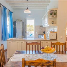 3 bedroom villa with pool in Kassiopi, Corfu, sleeps 6